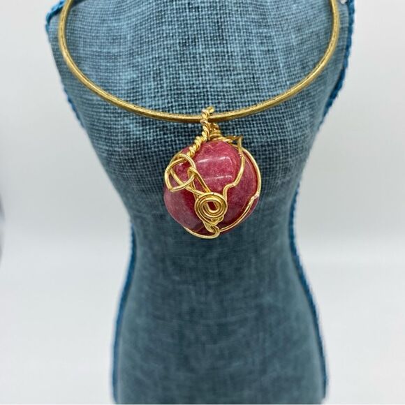 Handmade  chunky  Ross jade stone wrapped with gold plated wire  pendant new - Picture 1 of 8